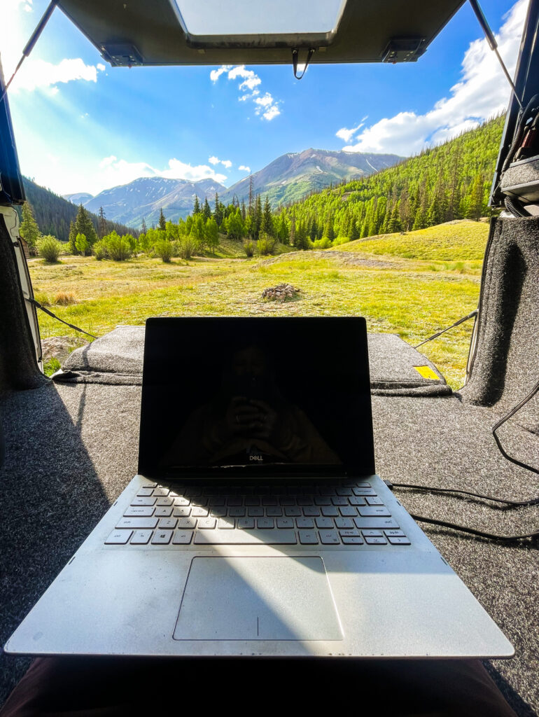 tips for working remotely and traveling